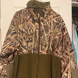 Men’s Large Drake jacket. Excellent condition. Smoke free home.